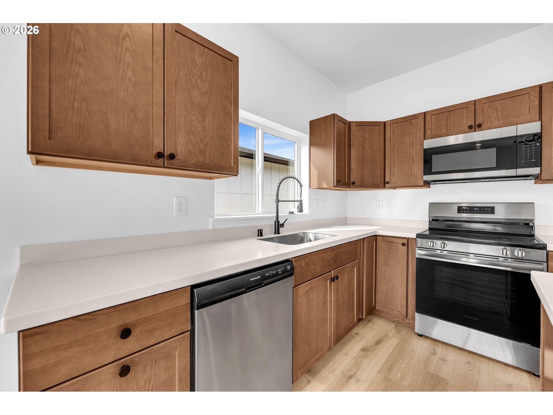 3 Anchor Wy Loop, Unit B Cathlamet, WA 98612 - Photo 13 of 33