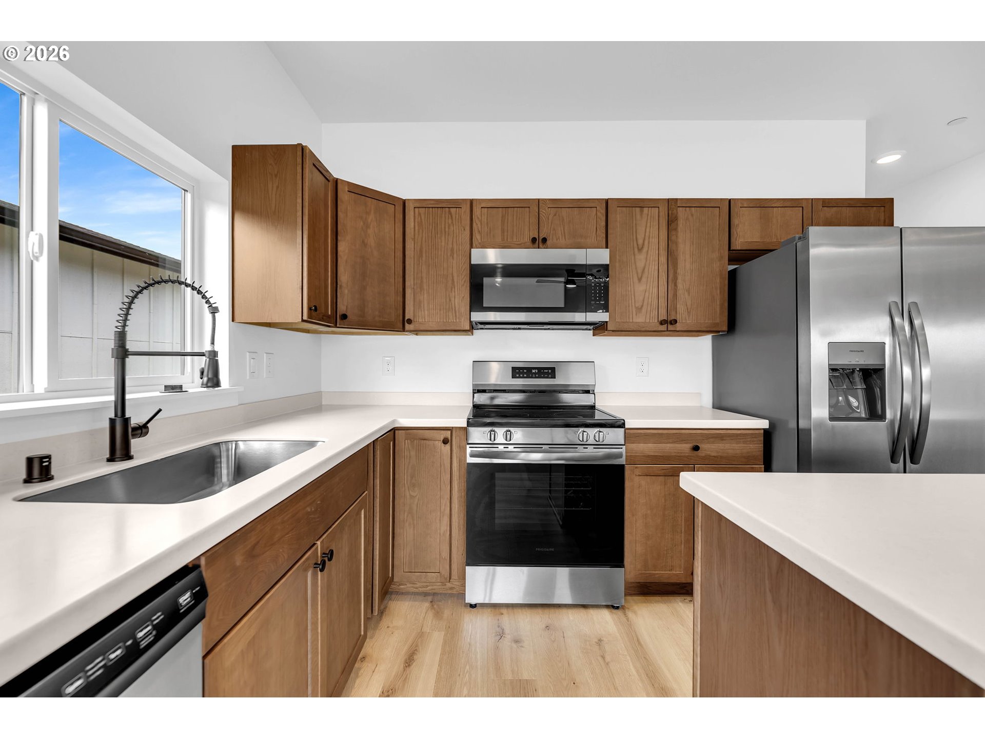 3 Anchor Wy Loop, Unit B Cathlamet, WA 98612 - Photo 14 of 33