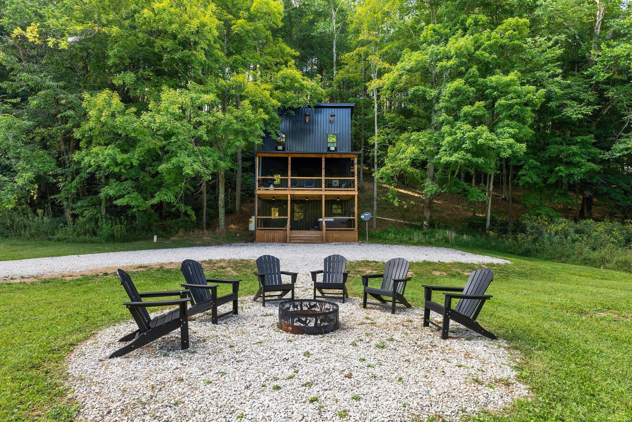 26299 Faris Road McArthur, OH 45651 - Photo 1 of 14 Caribou Outside 2