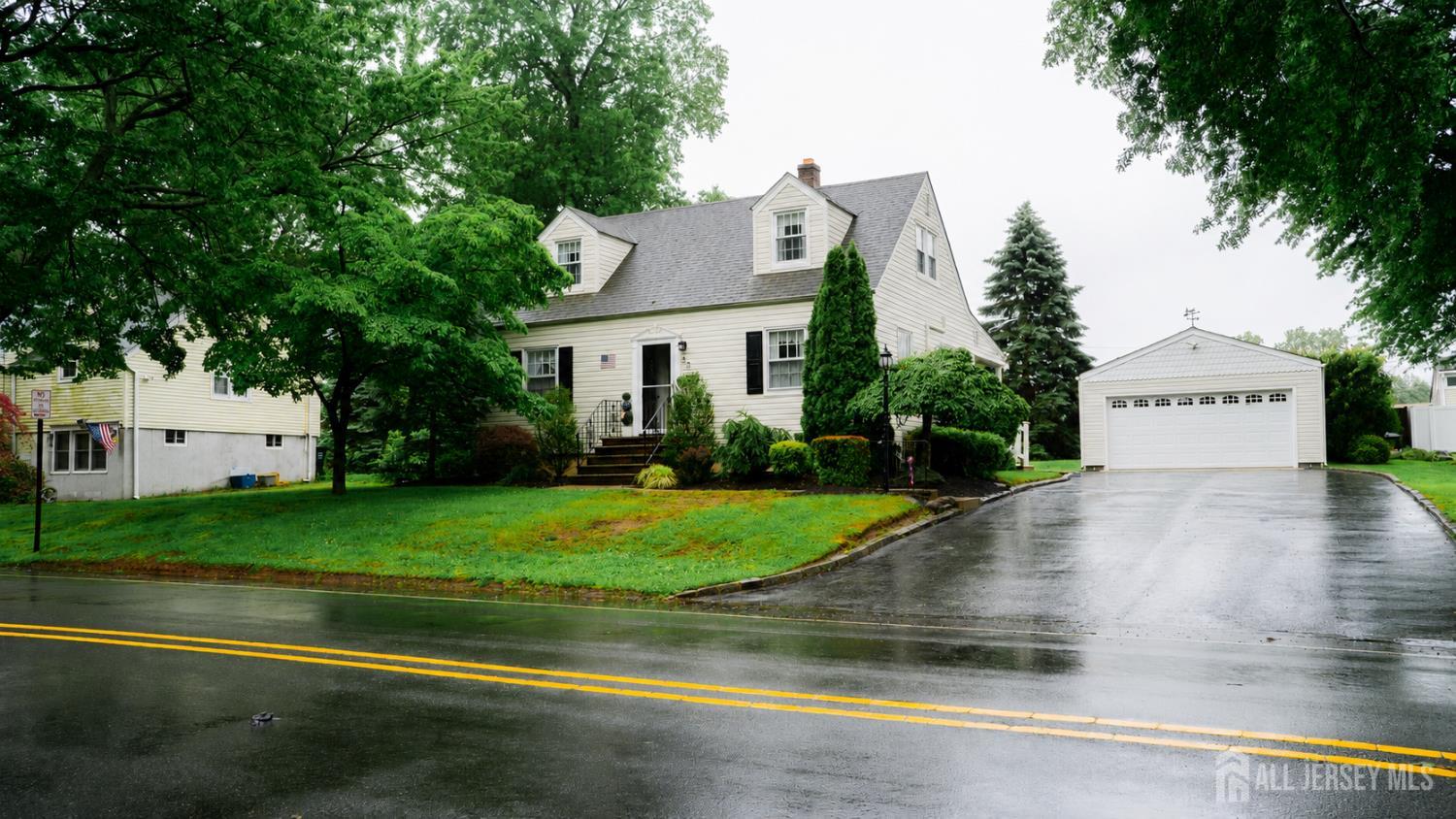 33 Lancaster Road Colonia, NJ 07067 - Photo 1 of 26