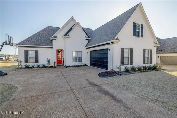 $389,900 | 3823 Andreas Drive, Southaven, MS 38672