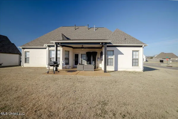 $389,900 | 3823 Andreas Drive, Southaven, MS 38672