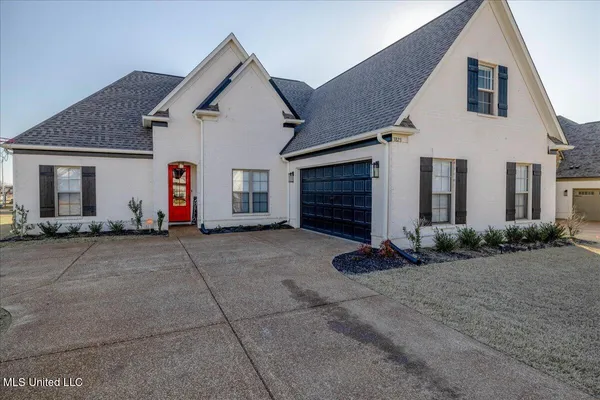 $389,900 | 3823 Andreas Drive, Southaven, MS 38672