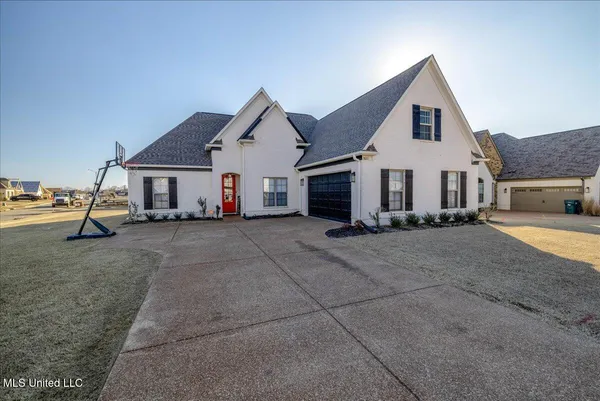 $389,900 | 3823 Andreas Drive, Southaven, MS 38672
