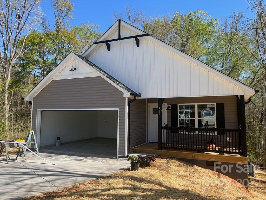 330 Eagle Creek Road Clover, SC 29710 - Photo 2 of 40 Gallery Image 2