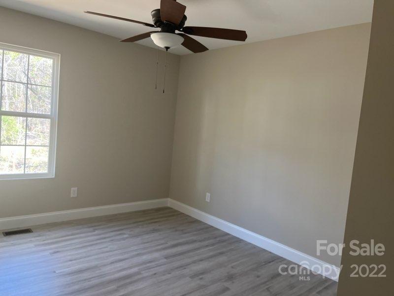 330 Eagle Creek Road Clover, SC 29710 - Photo 9 of 40 Gallery Image 9