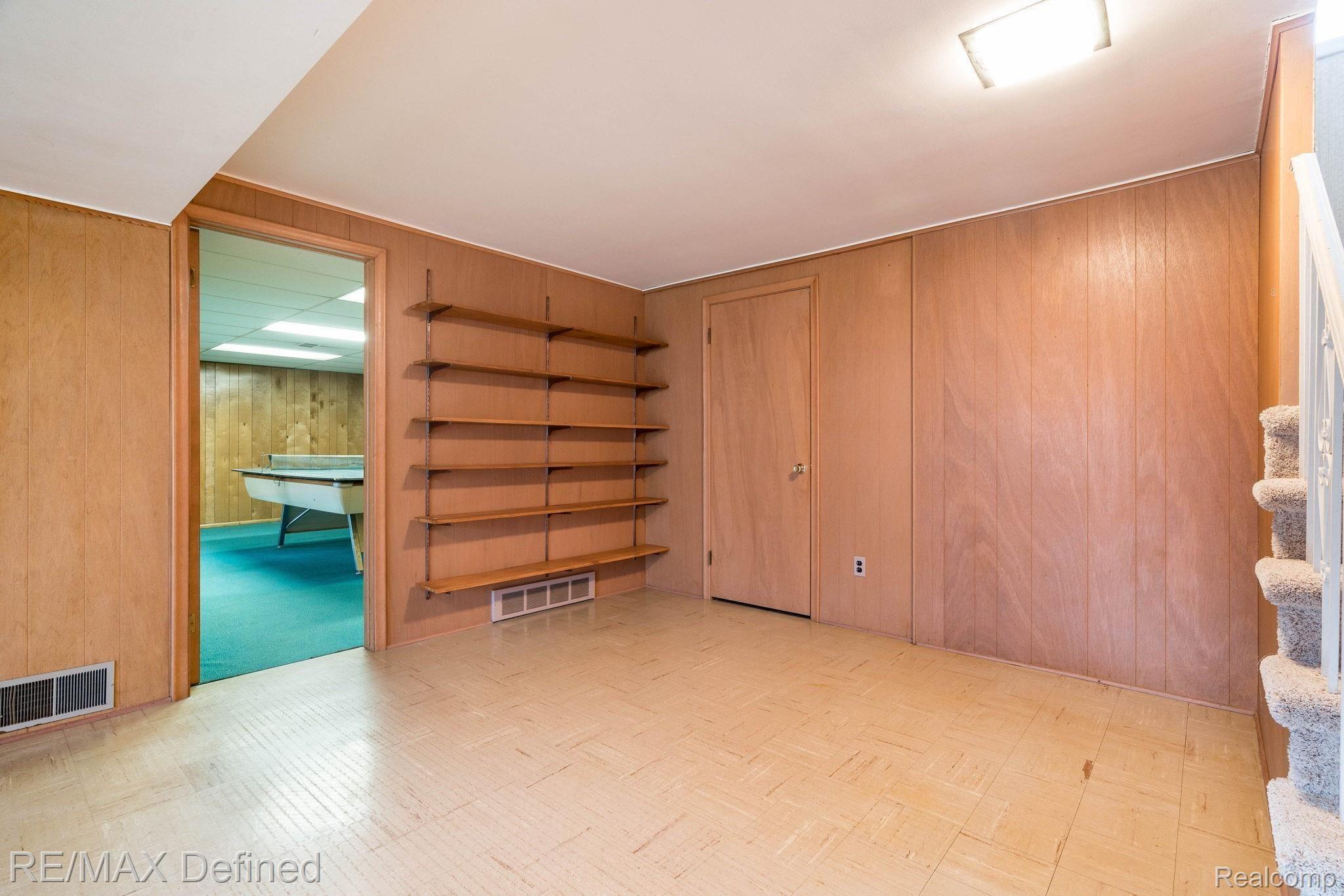 6045 Ronnoco Road Rochester, MI 48306 - Photo 28 of 40 28-web-or-mls-6045-Ronnoco-Rd-28.jpg