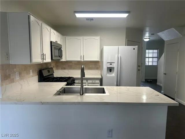 $1,563 | 1956 Vista Malaga Street, Unit 102, Las Vegas, NV 89106