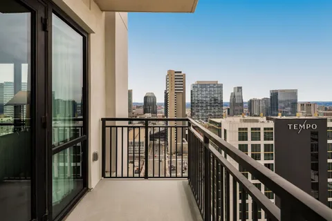 $2,100,000 | 930 Commerce Street, Unit 34, Nashville, TN 37203