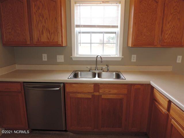 124 Annie Road Richlands, NC 28574 - Photo 11 of 22 20160425165644087987000000-o