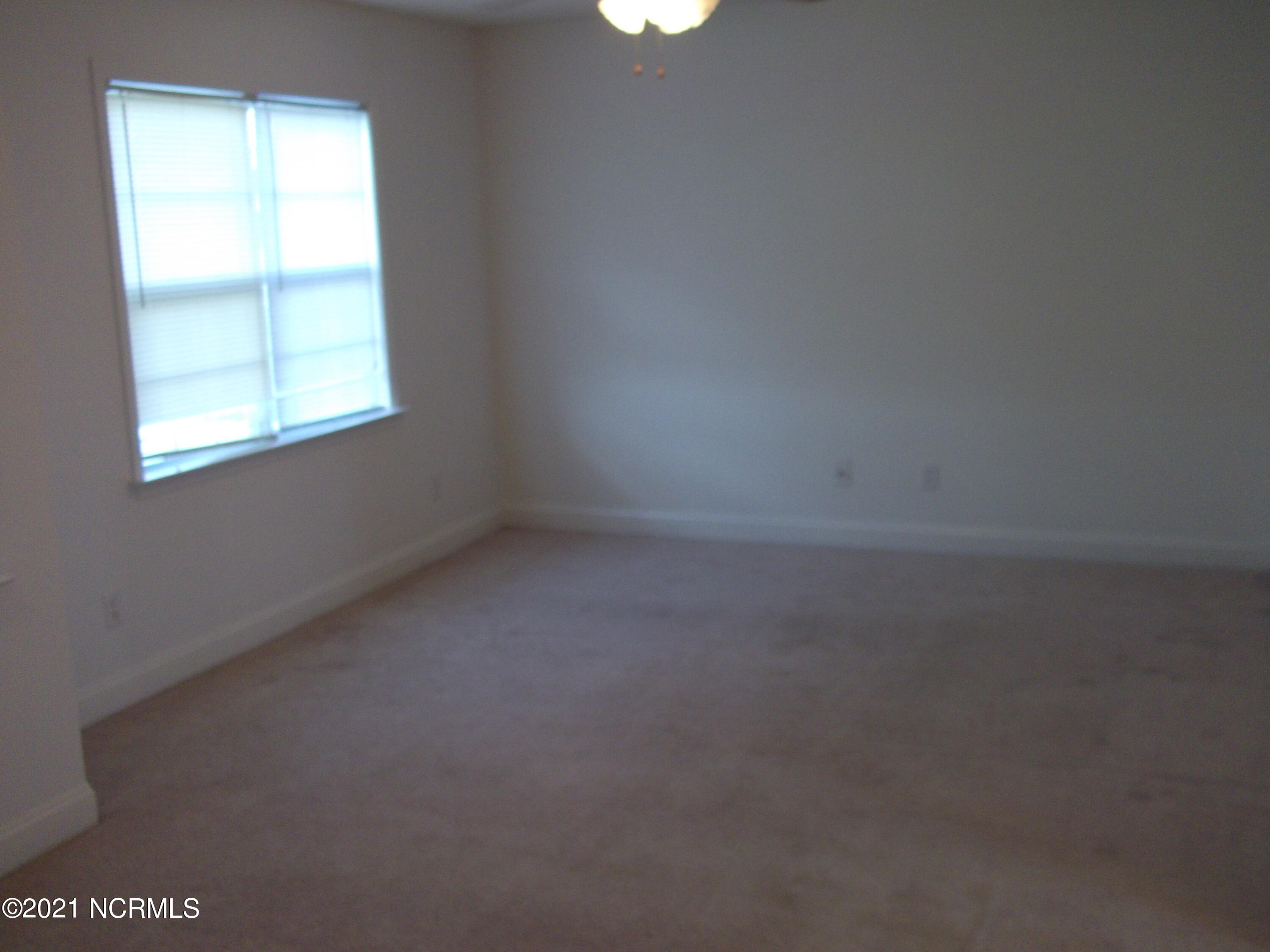 124 Annie Road Richlands, NC 28574 - Photo 3 of 22 DSCF8882 (2)