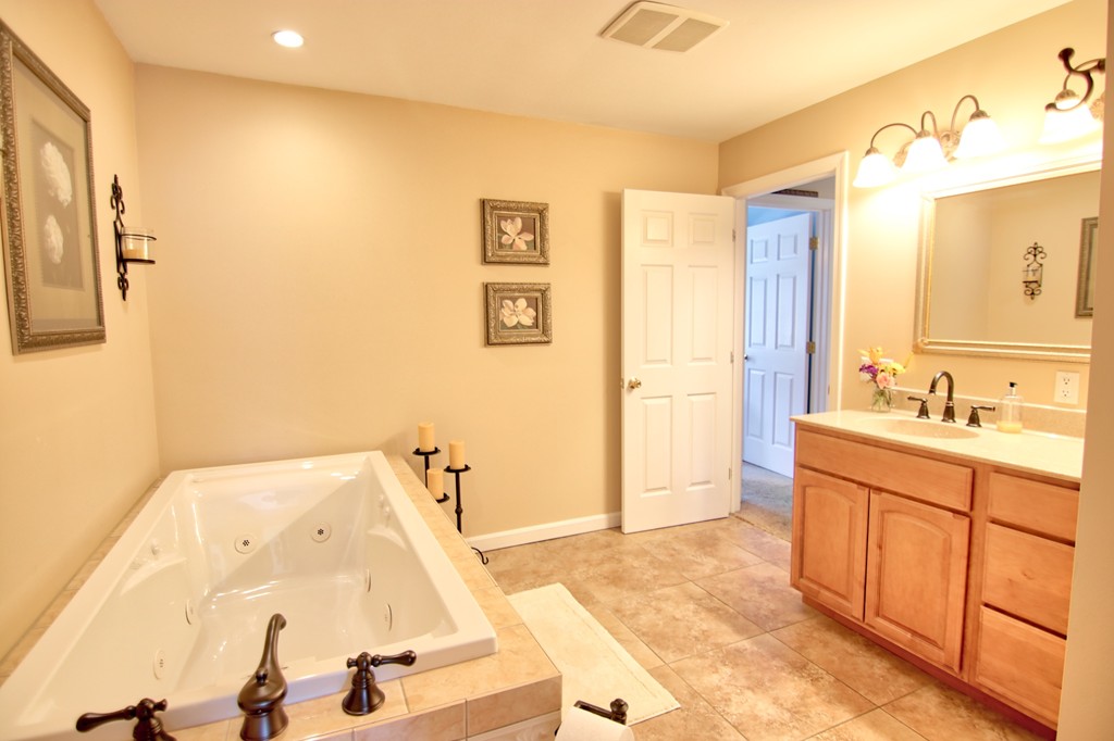 109 Mildred Avenue Springfield, MA 01104 - Photo 13 of 18 Gallery Image 13
