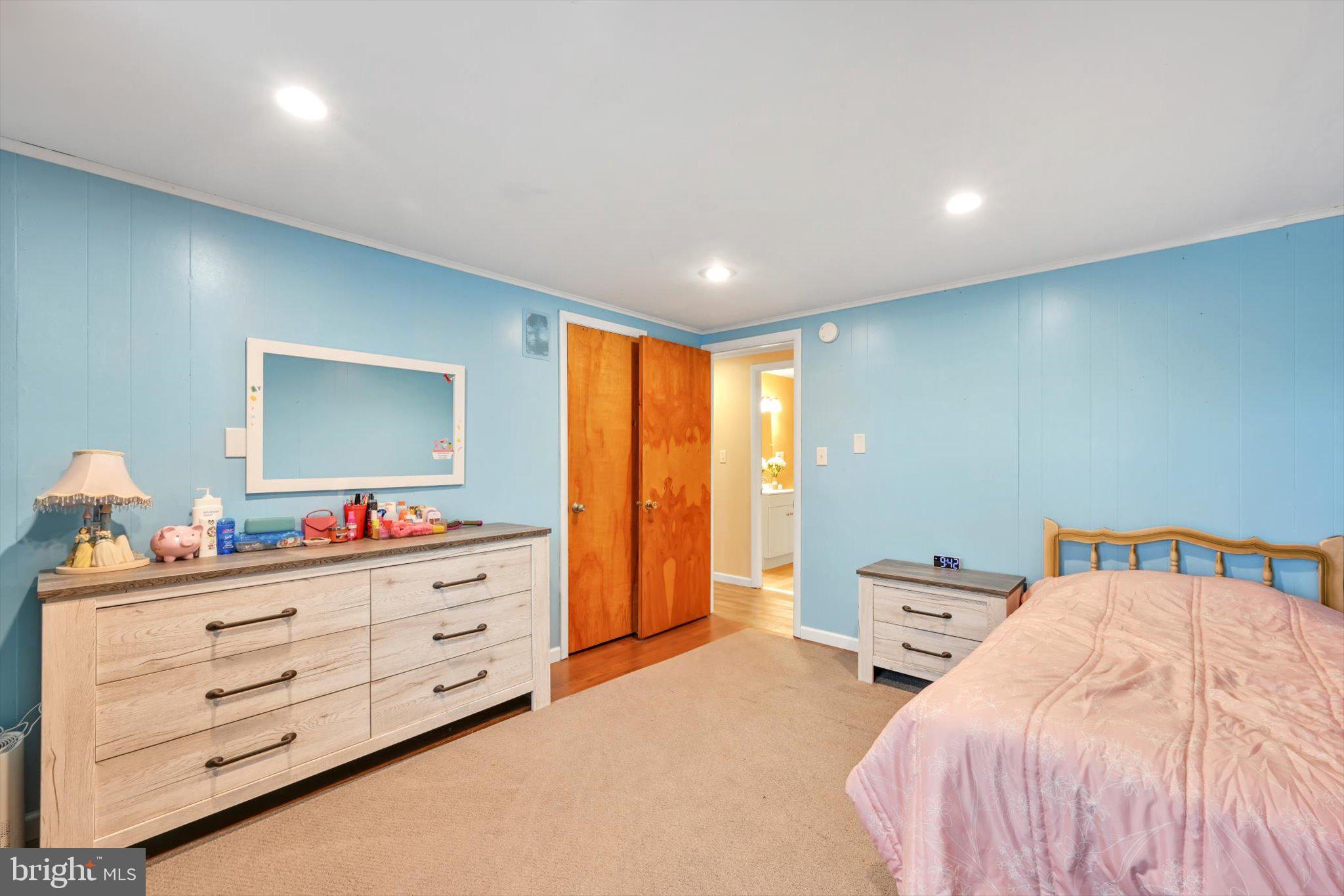 116 Swarthmore Drive Lititz, PA 17543 - Photo 29 of 34 a bedroom with a bed and a dresser