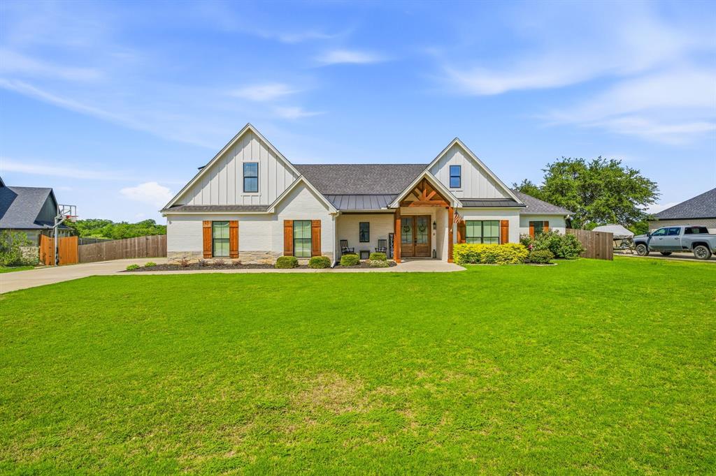 190 Blue Ribbon Lane Stephenville, TX 76401 - Photo 2 of 40