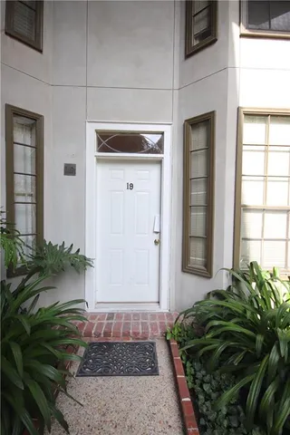 $1,750 | 248 Cherokee Street, Unit 19, New Orleans, LA 70118