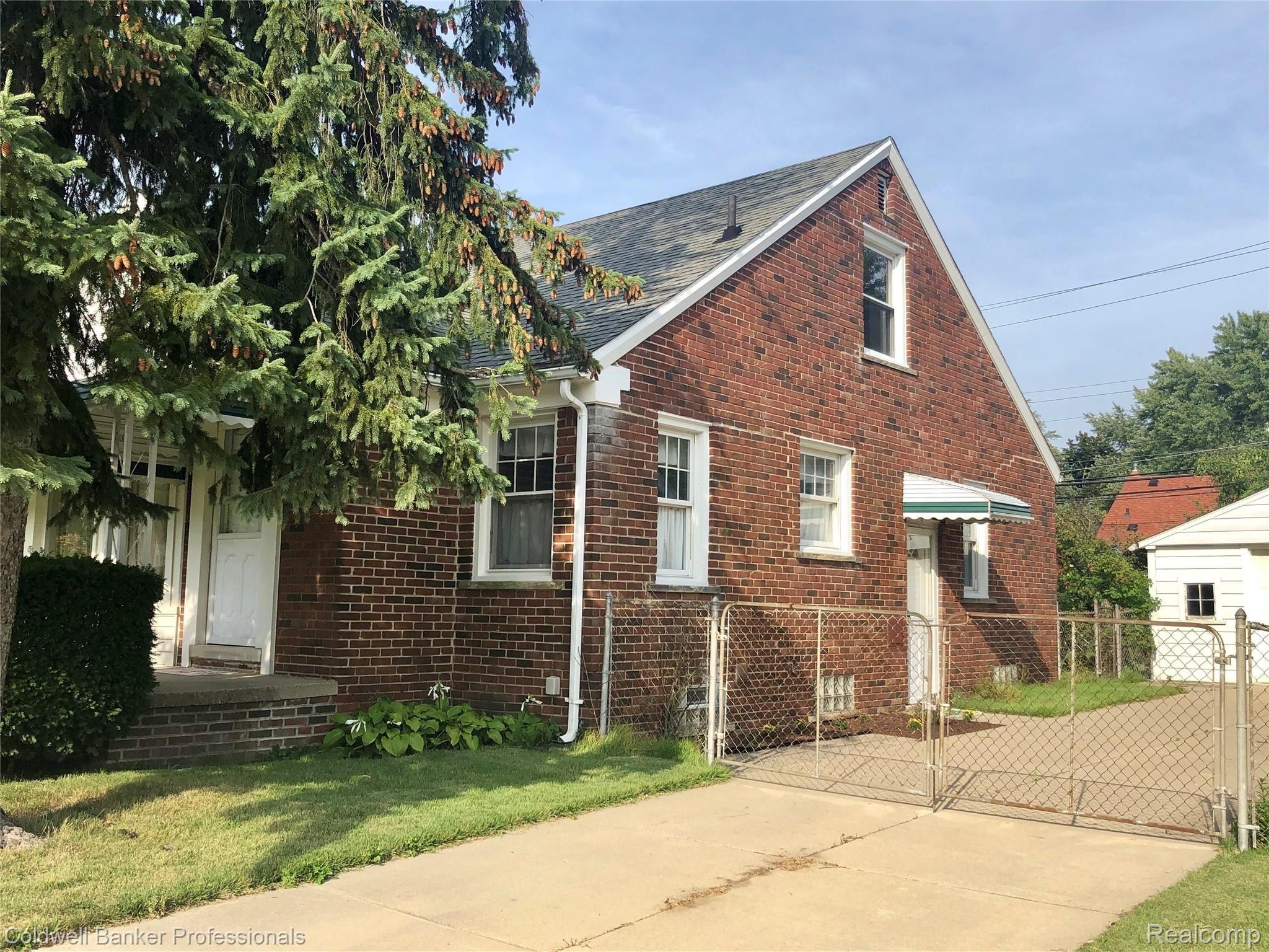 9916 Inkster Road Redford, MI 48239 - Photo 13 of 15 2_Side.jpg