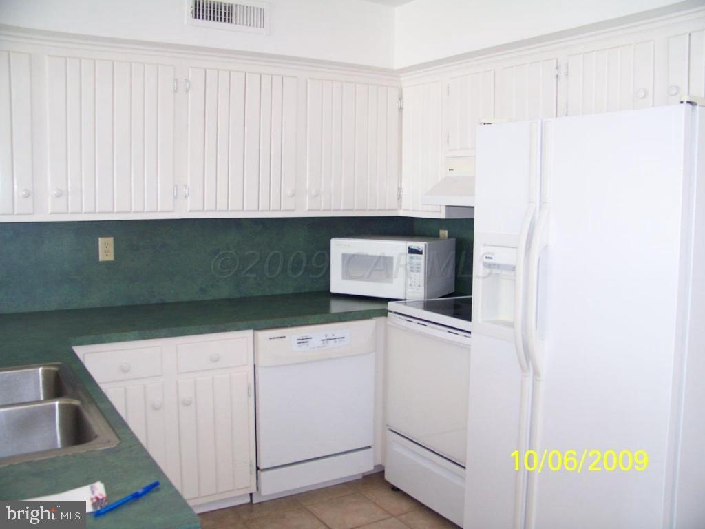 717 Rusty Anchor Road, Unit 3 Ocean City, MD 21842 - Photo 3 of 8 Gallery Image 3