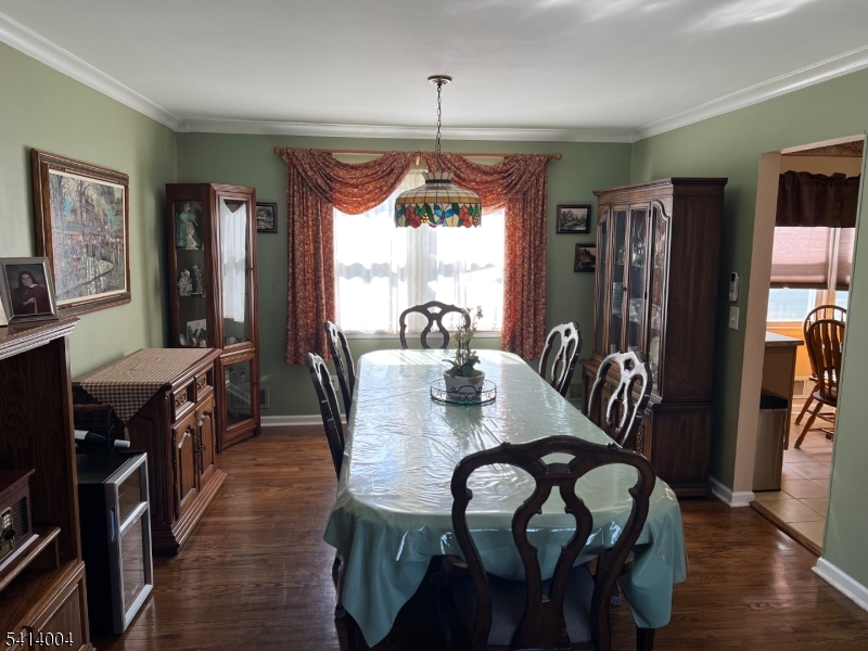 385 Colonial Avenue Union, NJ 07083 - Photo 4 of 27
