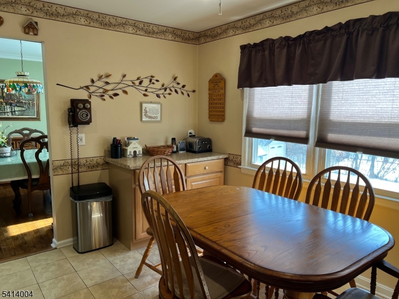 385 Colonial Avenue Union, NJ 07083 - Photo 6 of 27