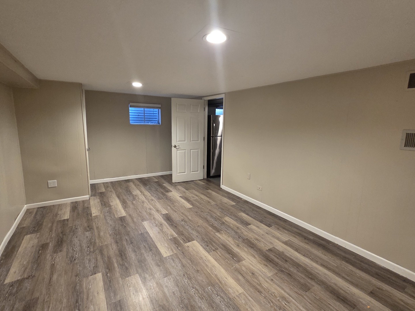 722 Inverrary Lane, Unit 722 Deerfield, IL 60015 - Photo 6 of 11 Gallery Image 6