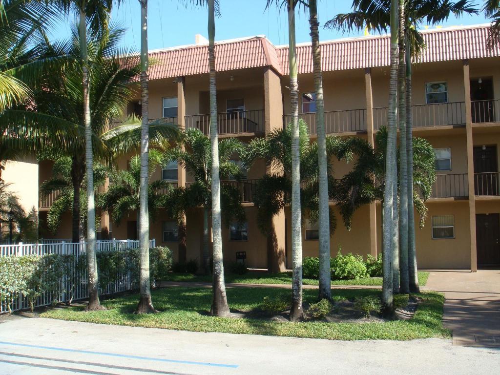 120 Sparrow Drive, Unit 302 Royal Palm Beach, FL 33411 - Photo 1 of 11 Exterior