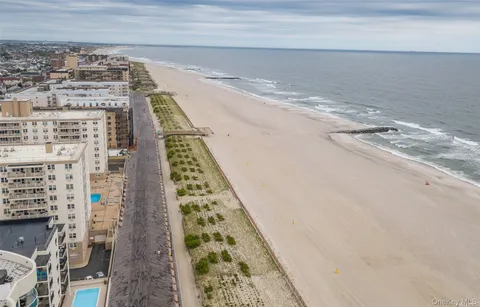 $649,000 | 425 Shore Road, Unit 2B, Long Beach, NY 11561