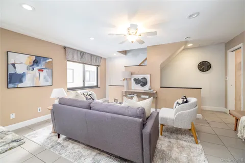 $639,000 | 425 Shore Road, Unit 2B, Long Beach, NY 11561