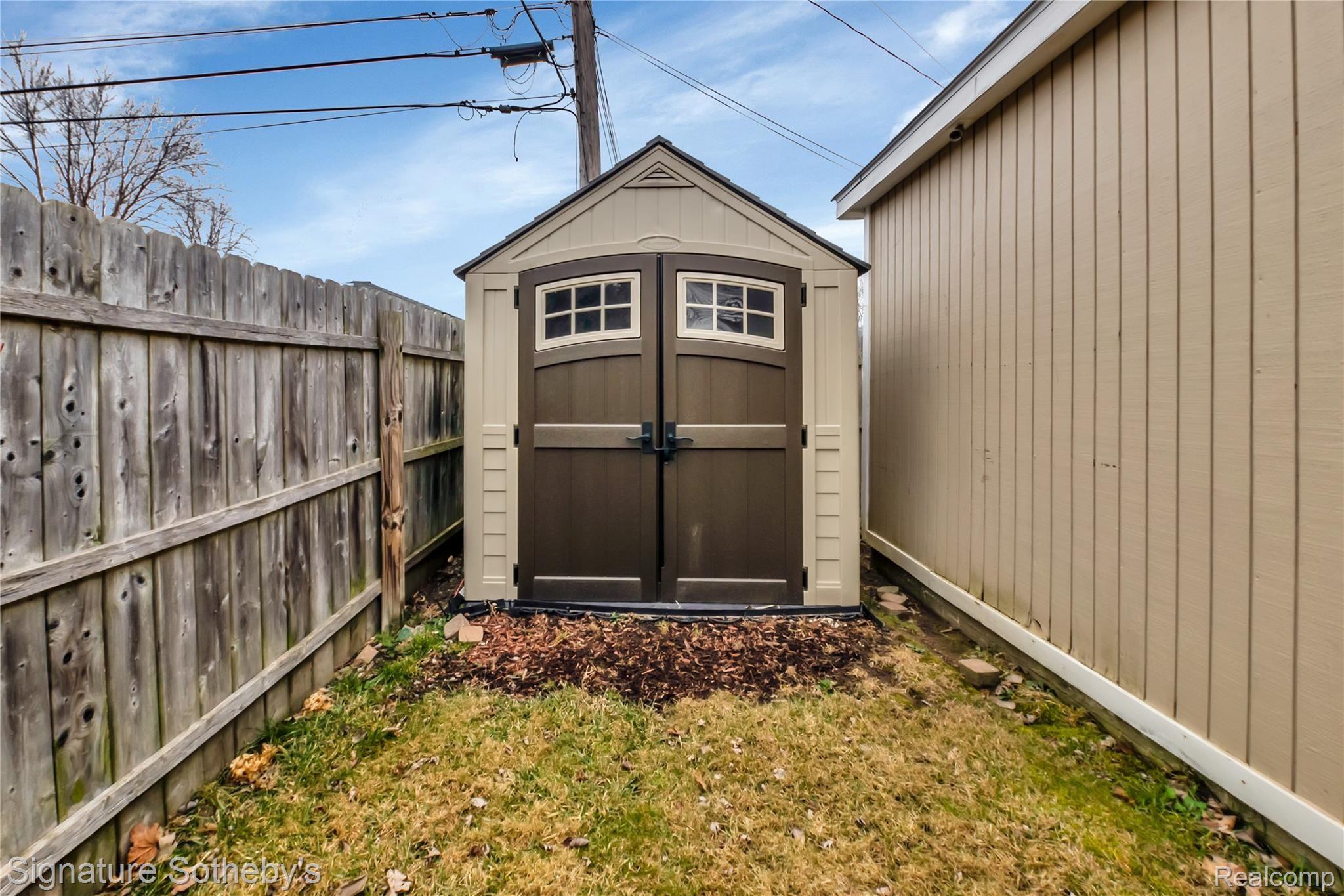 43970 Saltz Road Canton, MI 48187 - Photo 9 of 28 43970 Saltz Road - HD Drone Photography-32.jpg