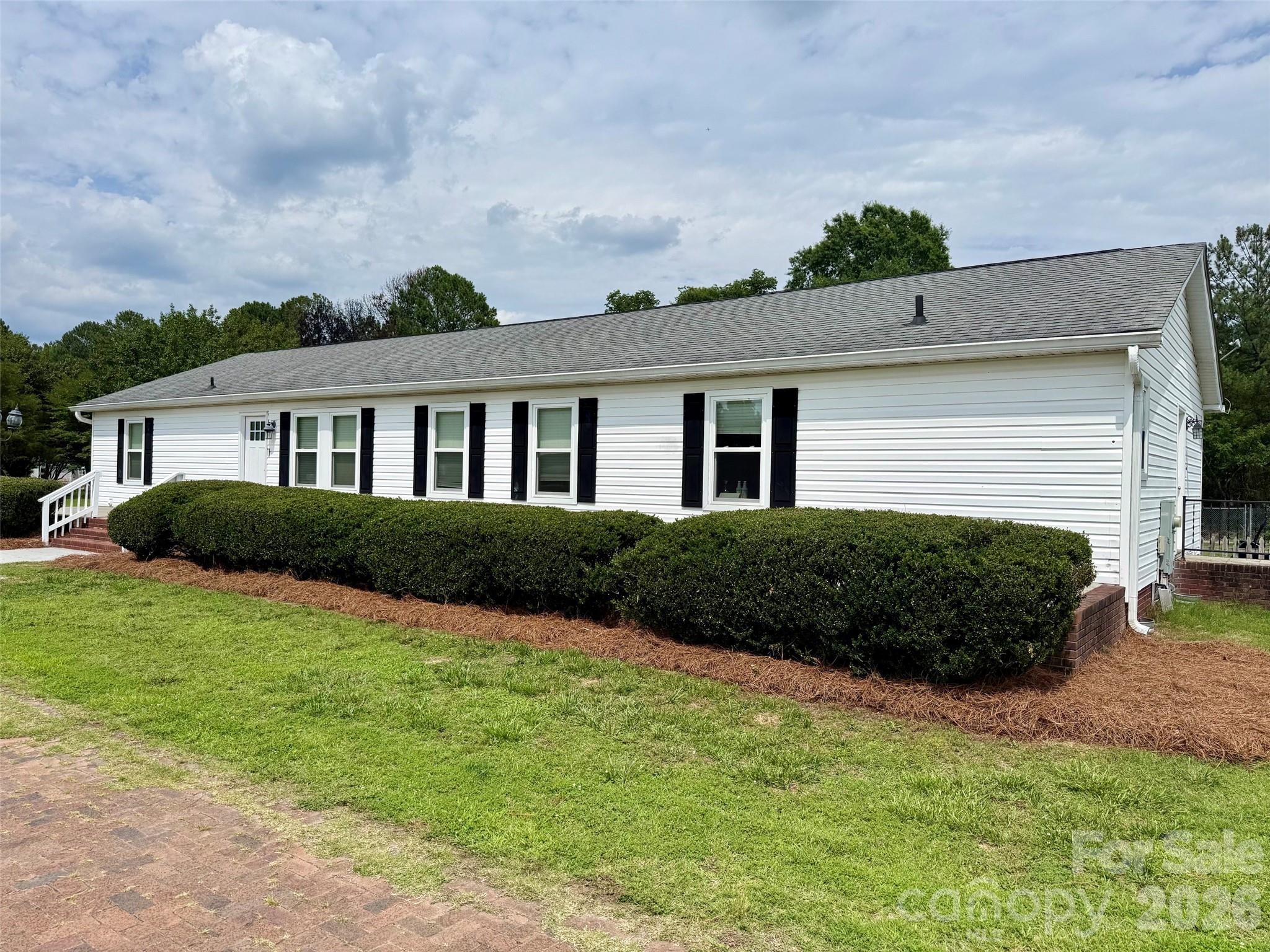 288 Farris Road Clover, SC 29710 - Photo 3 of 3