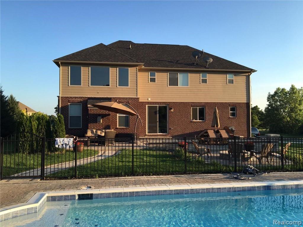 110 Fieldway Court Rochester, MI 48306 - Photo 5 of 46
