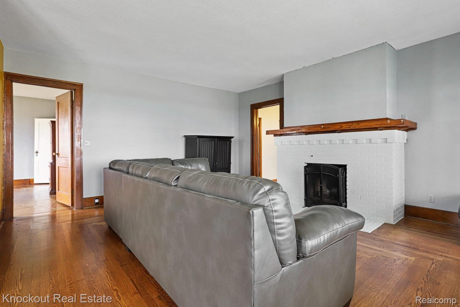 5161 Dixon Road Vassar, MI 48768 - Photo 7 of 68 5160 Dixon Vassar-12.jpg