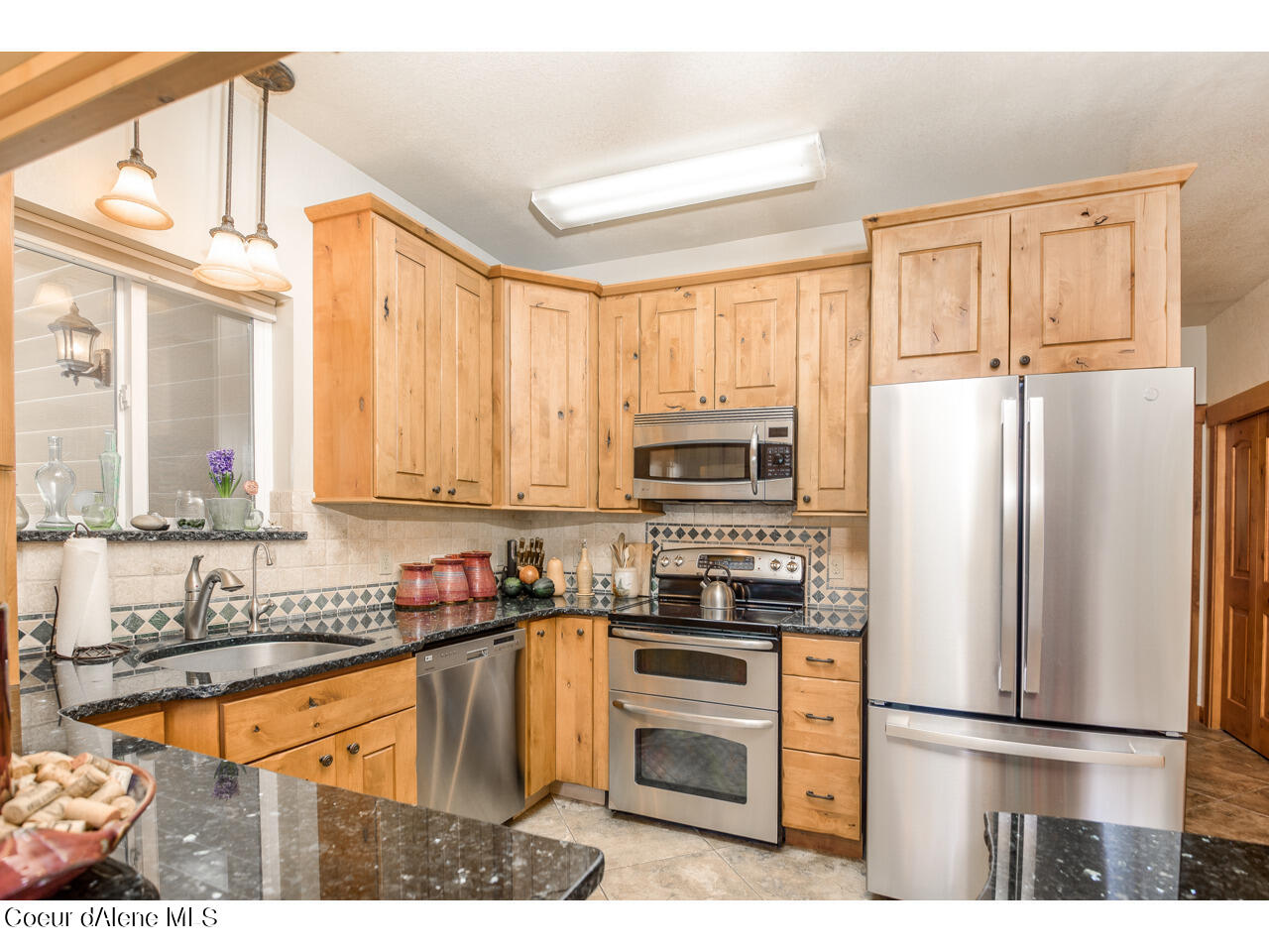 762 Geenen Road Cocolalla, ID 83813 - Photo 12 of 42 17-Kitchen