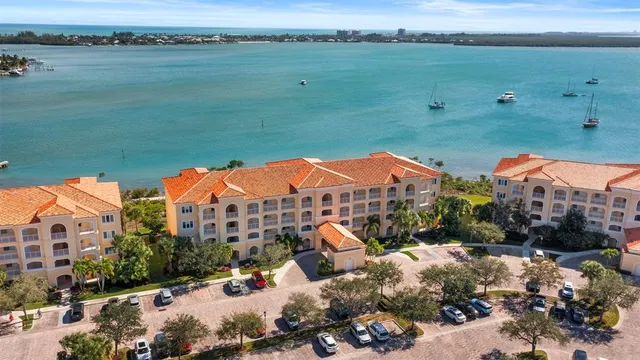 $489,000 | 21 Harbour Isle Drive West, Unit 203, Fort Pierce, FL 34949