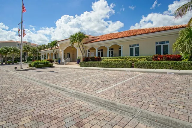 $489,000 | 21 Harbour Isle Drive West, Unit 203, Fort Pierce, FL 34949