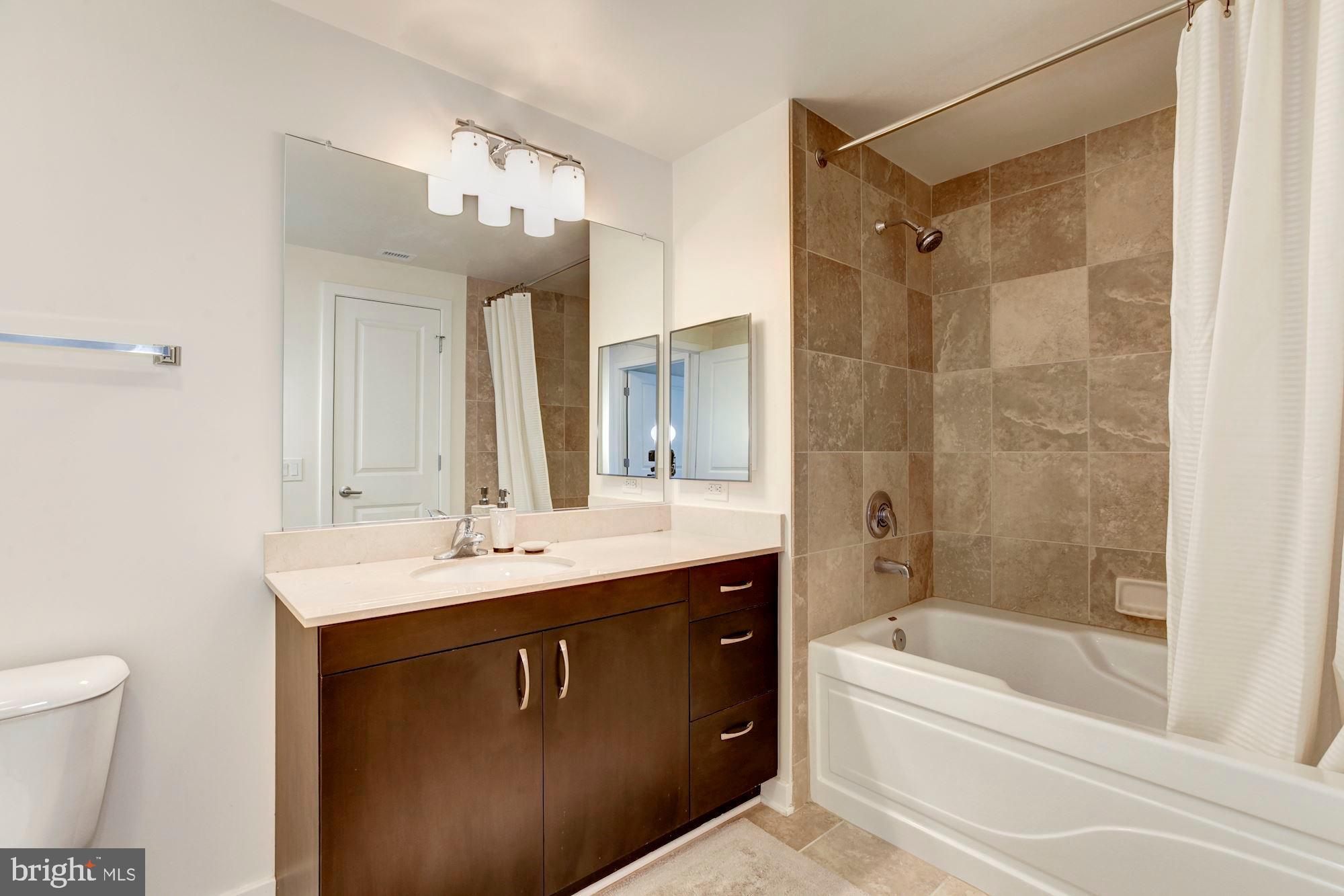 475 K Street Northwest, Unit 1105 Washington, DC 20001 - Photo 17 of 29 Master bathroom