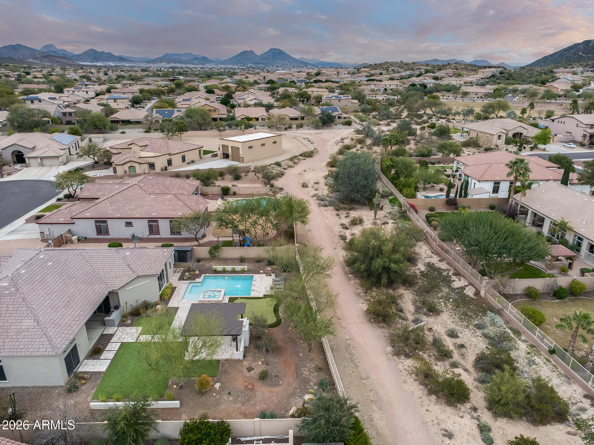 9187 West Bajada Road Peoria, AZ 85383 - Photo 7 of 100 1