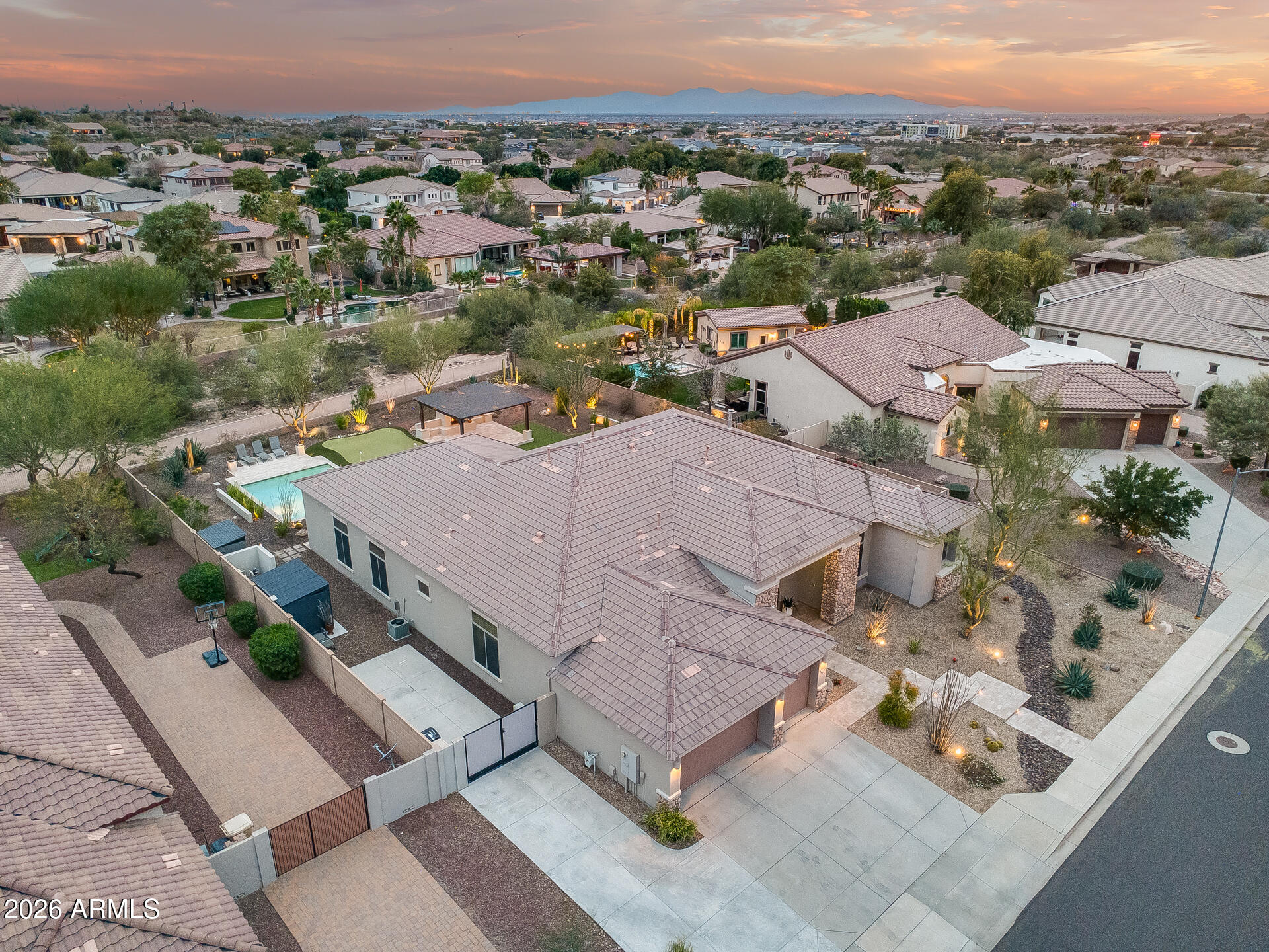 9187 West Bajada Road Peoria, AZ 85383 - Photo 9 of 100 4