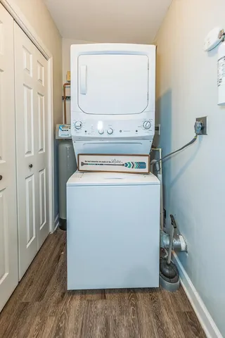 $599,000 | 33 Abbey Villa, Unit F, Fontana, WI 53125