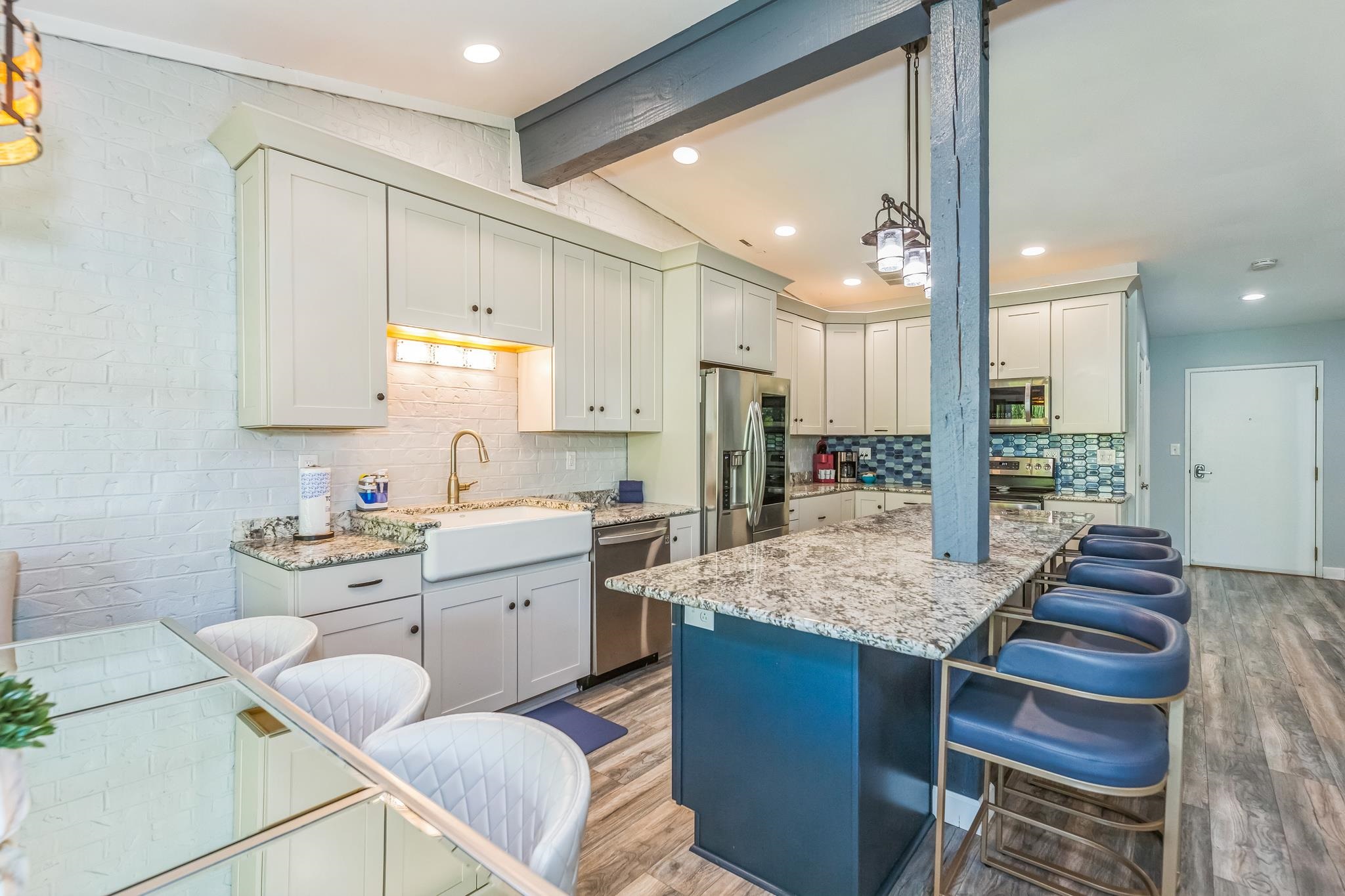 33 Abbey Villa Circle, Unit F Fontana, WI 53125 - Photo 6 of 16