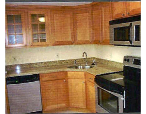 31 Oxford Road, Unit 31 Norwood, MA 02062 - Photo 2 of 3