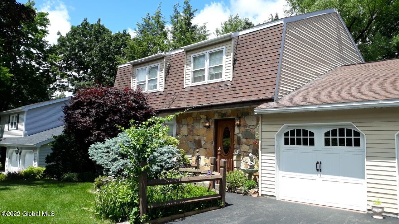 8 Pheasant Ridge Drive Colonie, NY 12211 - Photo 2 of 22 Front of House