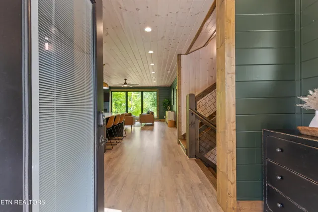 $1,350,000 | 906 Saddle Crk Way, Sevierville, TN 37862