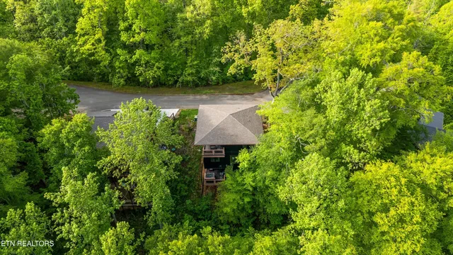 $1,350,000 | 906 Saddle Crk Way, Sevierville, TN 37862