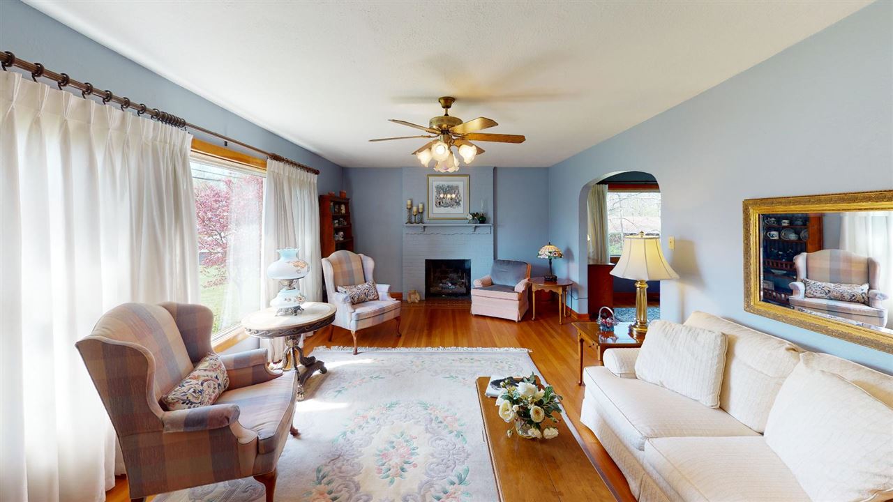 6068 East Pea Ridge Road Huntington, WV 25705 - Photo 2 of 18 Gallery Image 2