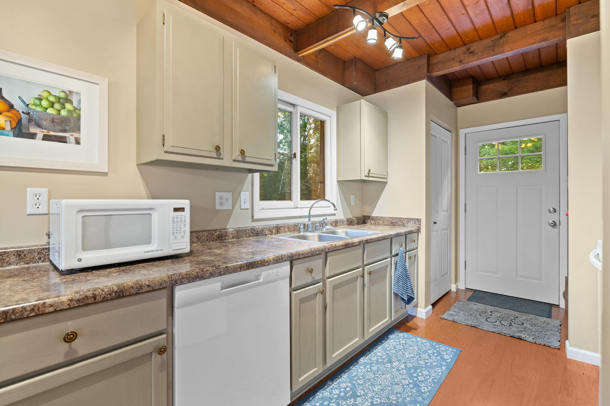 9274 Hunters Ridge Road Gaylord, MI 49735 - Photo 15 of 60 Gallery Image 15