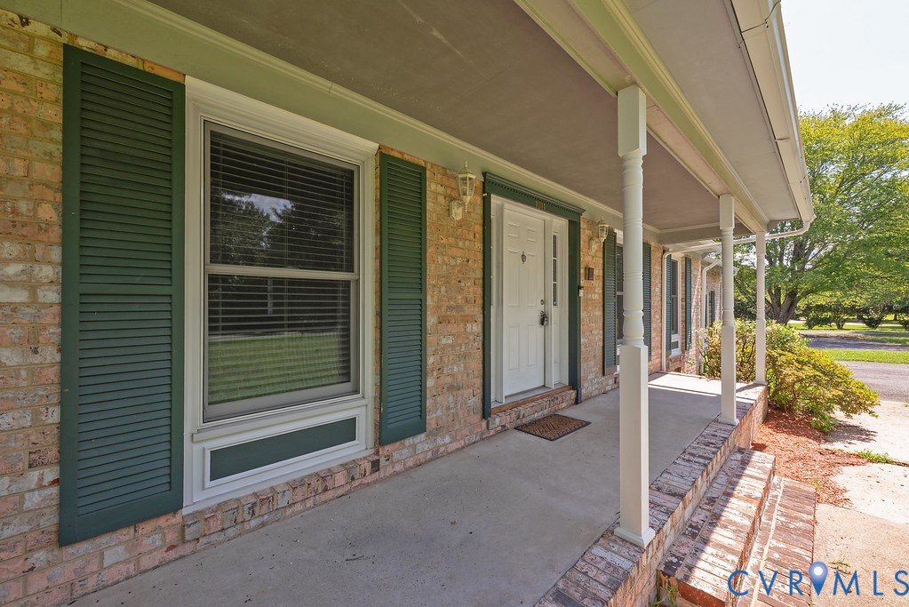 1011 Adkins Road North Chesterfield, VA 23236 - Photo 7 of 48 Gallery Image 7