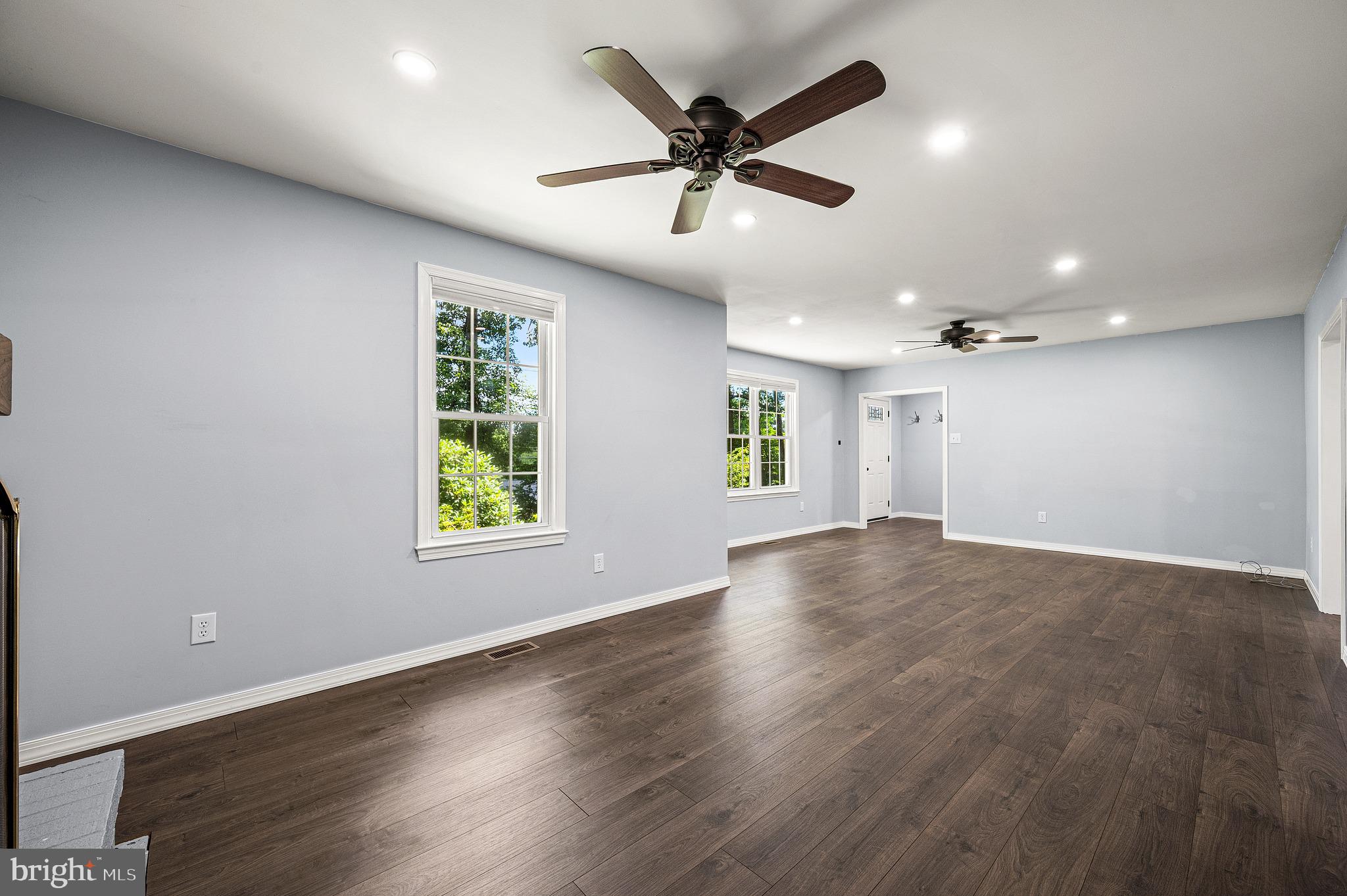 1199 Glenside Road Downingtown, PA 19335 - Photo 8 of 47 Living Room