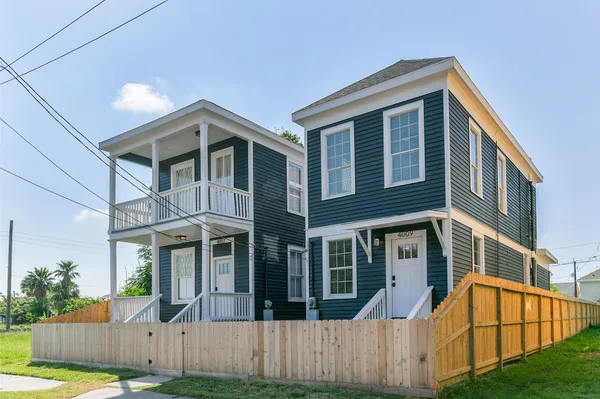 $575,000 | 4007 Avenue H, Galveston, TX 77550