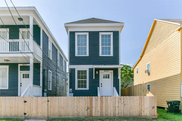 $600,000 | 4007 Avenue H, Galveston, TX 77550