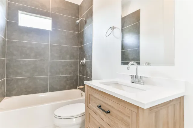 $600,000 | 4007 Avenue H, Galveston, TX 77550